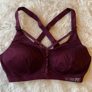 New without tags Victoria’s Secret sport bra 36C